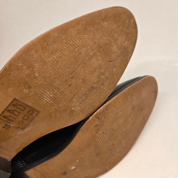 Kurt Geiger Sloane Chelsea Ankle Boot in Black Leather Mixed Textures, 39-US 8.5 - Picture 9 of 12